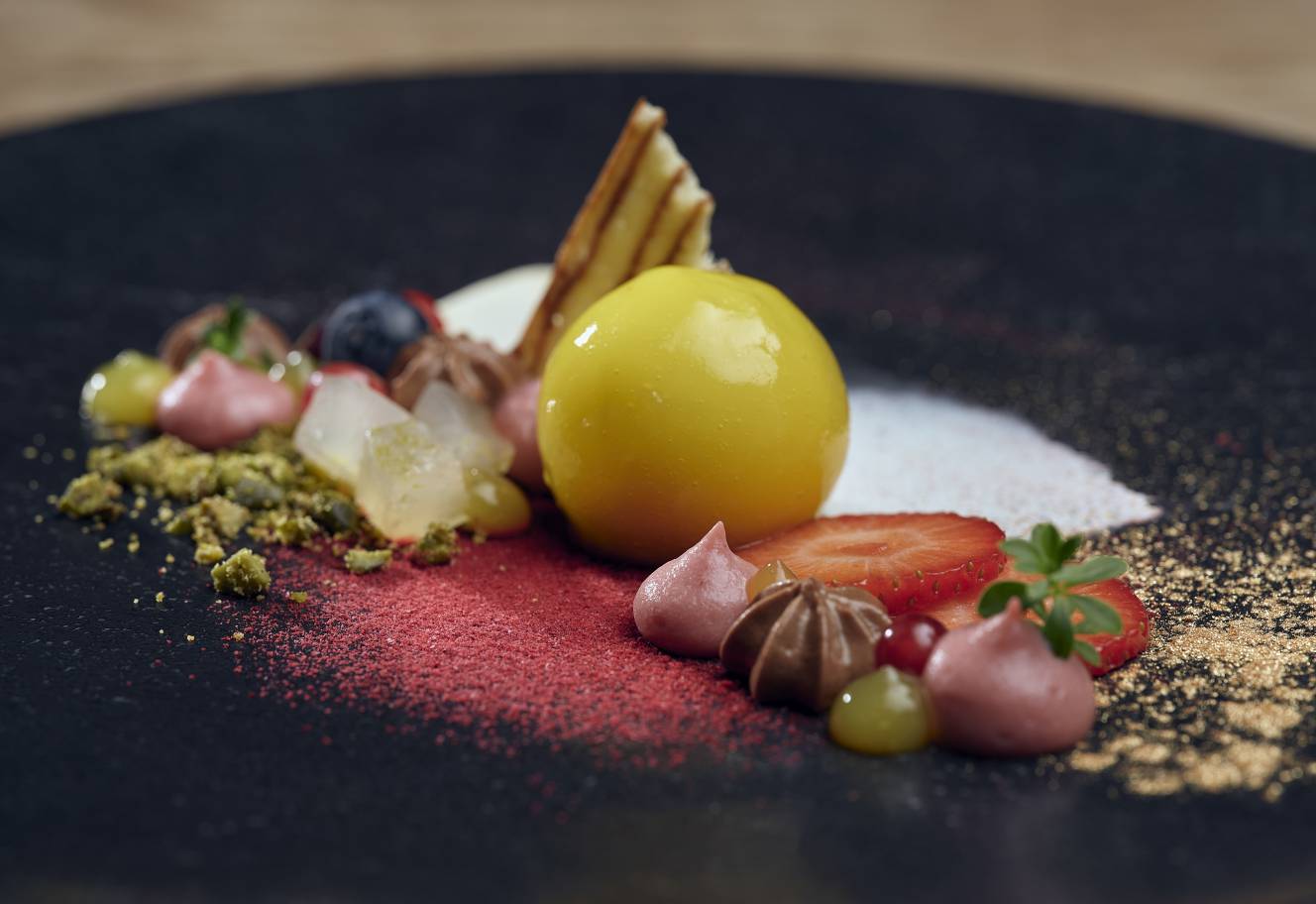 Dessert mit frischen Früchten
