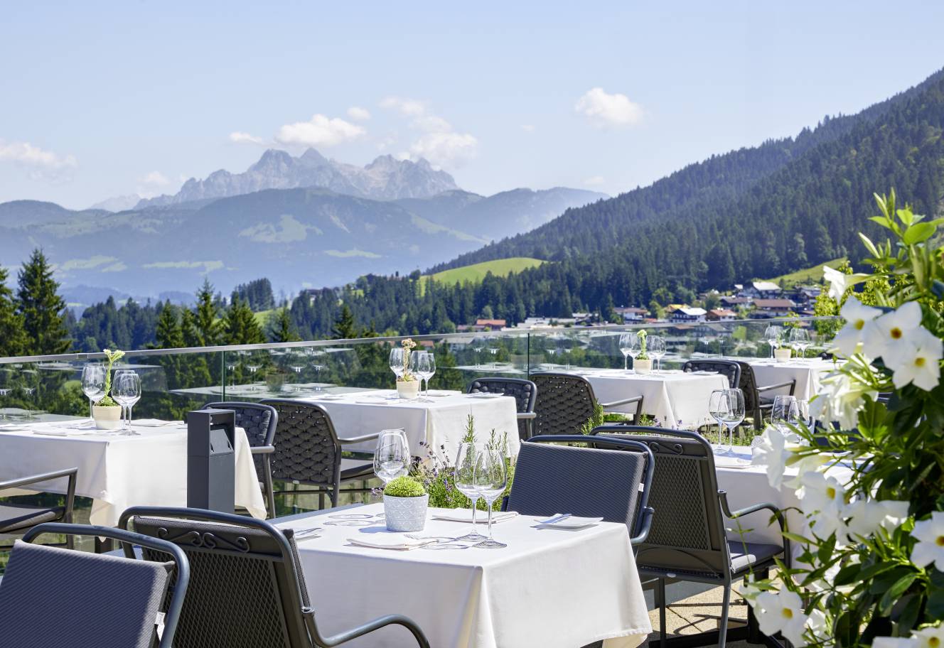 Imperial Panorama Terrace: Enjoy the view - Kaiserhof Ellmau