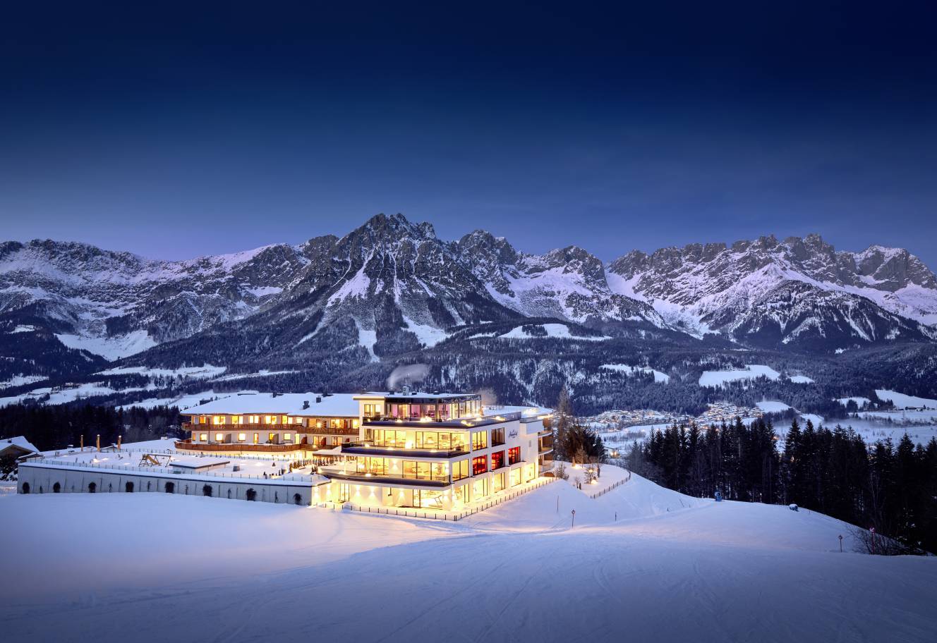 5 Sterne Superior Hotel Kaiserhof in Ellmau mit Panorama auf die Berge