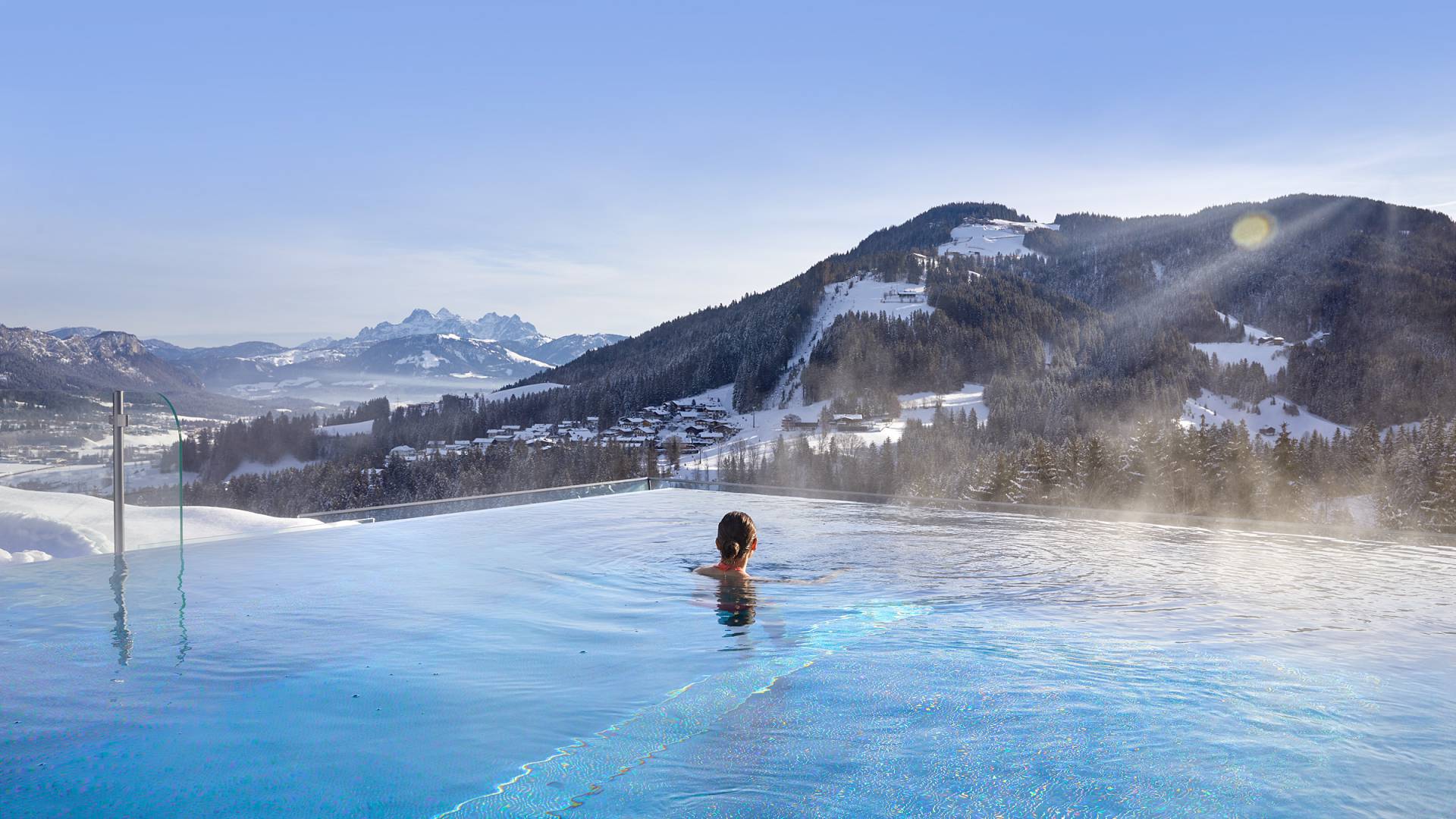 Unlimited Mountain Pool im Wellnessbereich
