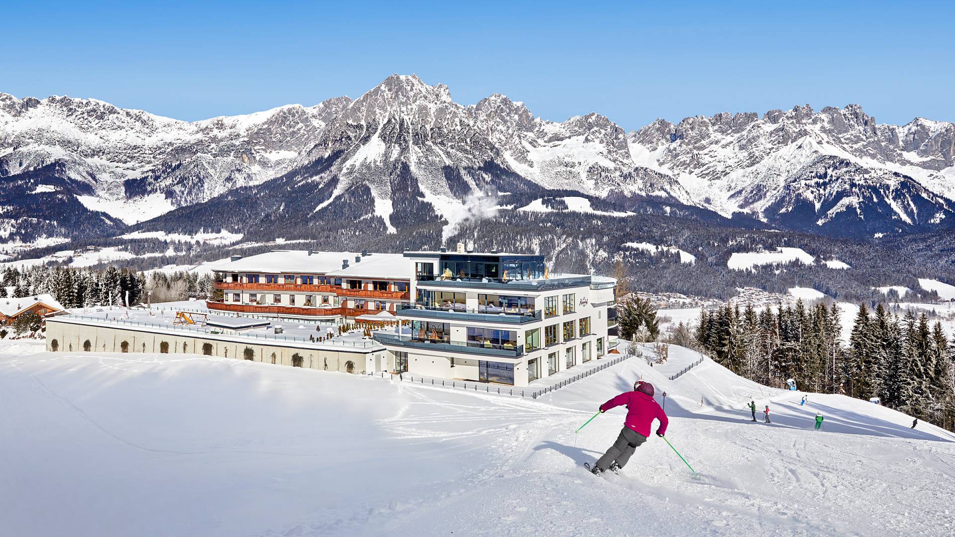 Ski fahren direkt an der Piste beim Hotel Kaiserhof