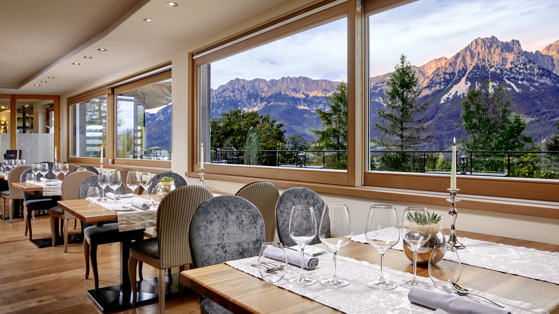 Award-winning restaurant: The Wilder Kaiser as a table neighbour - Kaiserhof Ellmau