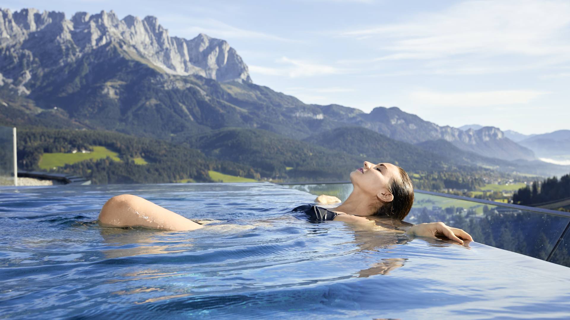 Wellness at the top: Unlimited mountain pool meets the Alpine World - Kaiserhof Ellmau