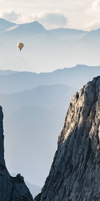 Heisslutballons über dem Wilden Kaiser