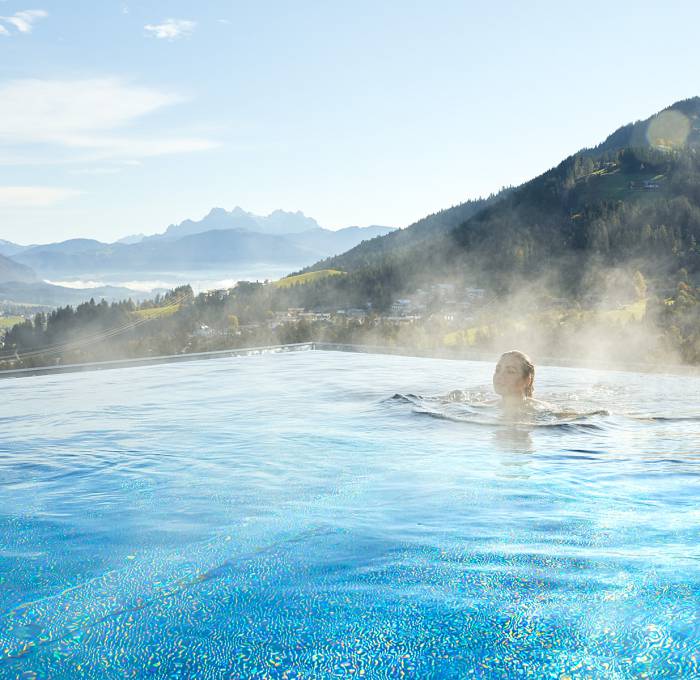 Infinitypool im SpaTurm Wellnessbereich