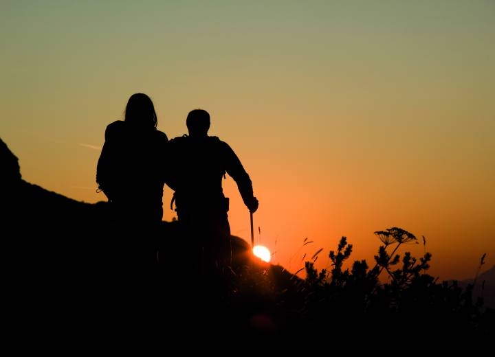 Wandern bei Sonnenaufgang